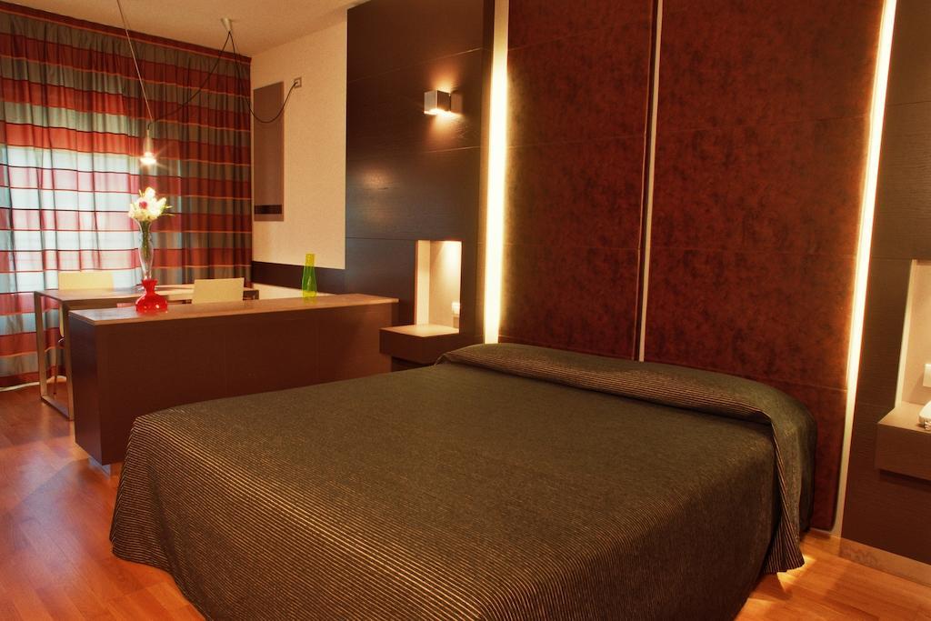 Wall Art Hotel & Residence Prato  Bilik gambar